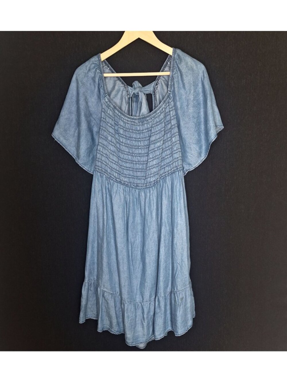 💙 Sweet Wanderer Chambray Jeans Dress Size 2X/3X Smocked Bust Lightweight Soft